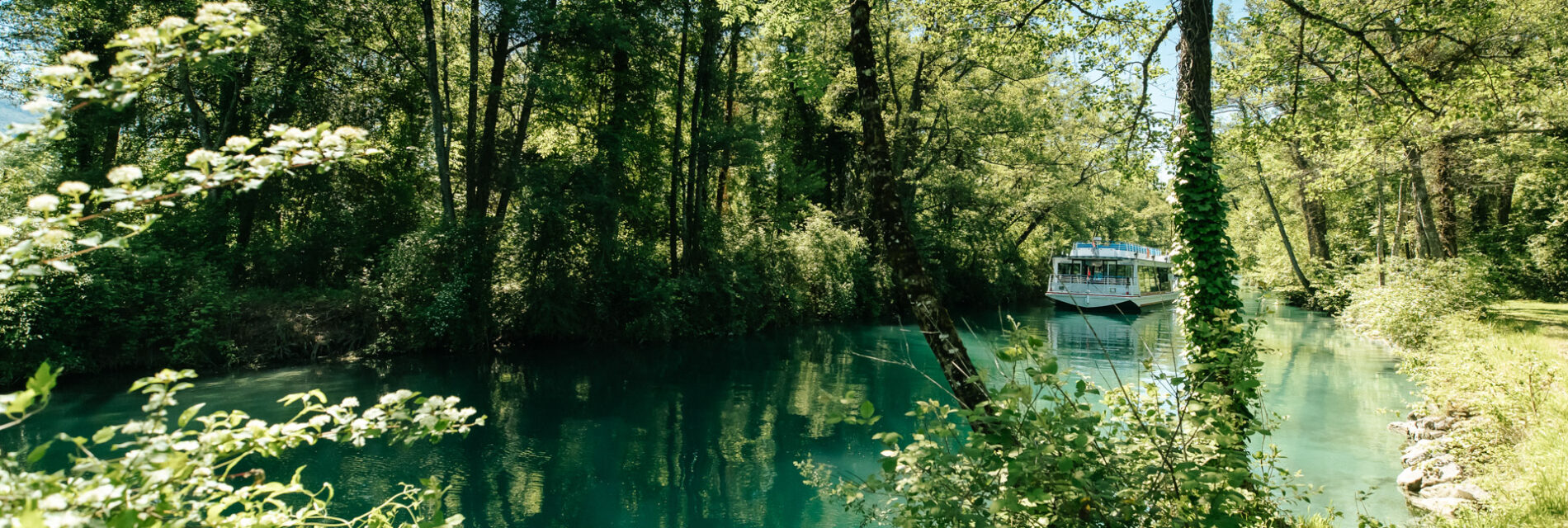 Croisière Sur Le Canal De Savières