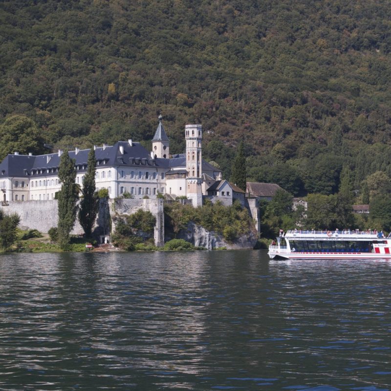 Le Savoyard 2 au large d'Hautecombe