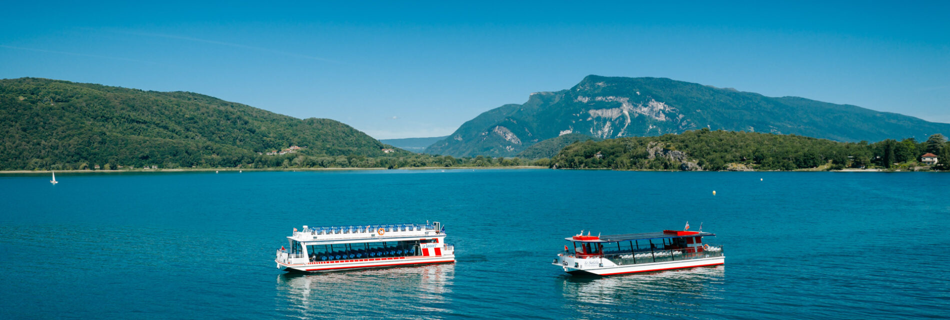 La Flotte Des Bateaux Du Canal De Savières