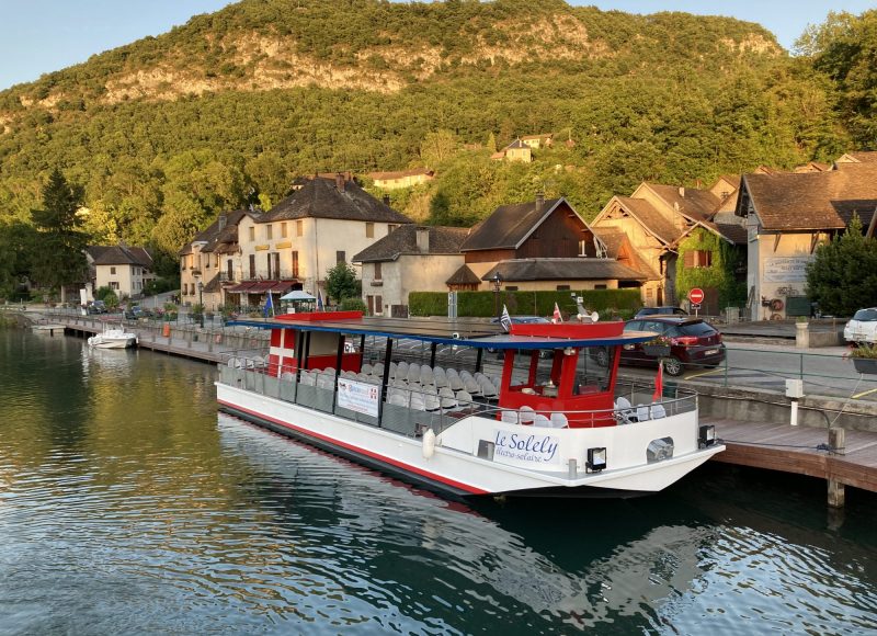 Le Solely accosté dans Chanaz